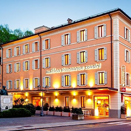 Albergo Ristorante Corsini 파불로넬프리그나노 외부 사진