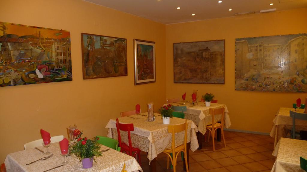 Albergo Ristorante Corsini 파불로넬프리그나노 외부 사진