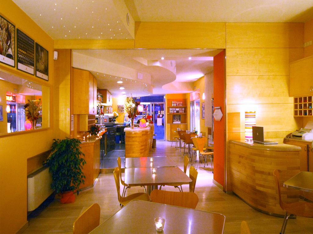 Albergo Ristorante Corsini 파불로넬프리그나노 외부 사진